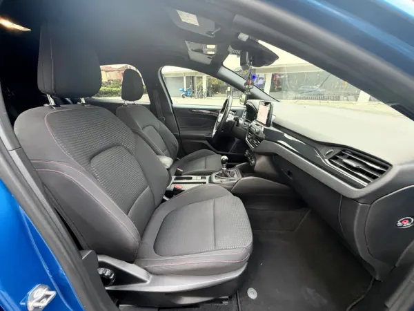 Ford Focus 1.0 EcoBoost ST-Line 34