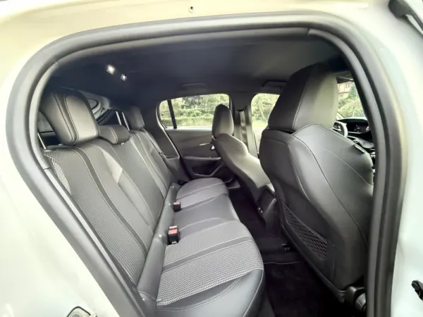 Peugeot 208 1.5 BlueHDi GT Pack 19