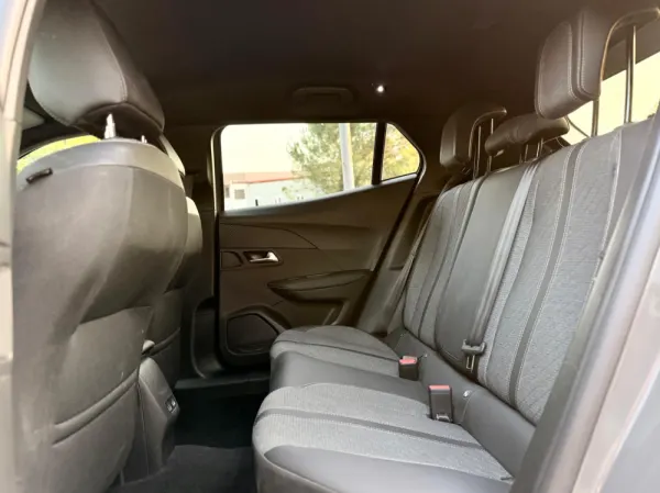 Peugeot 2008 1.2 PureTech Allure Pack 22