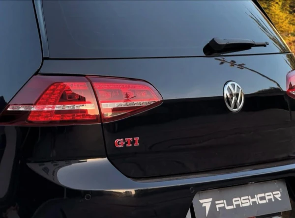 Volkswagen Golf GTI performance 17