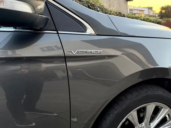 Ford Edge 2.0 TDCi Vignale Powershift 28