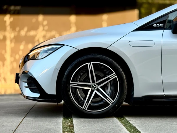 Mercedes-Benz EQE SUV 300 Edition 26