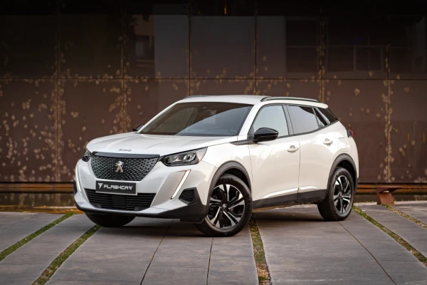 Peugeot 2008 1.2 PureTech Allure Pack 9