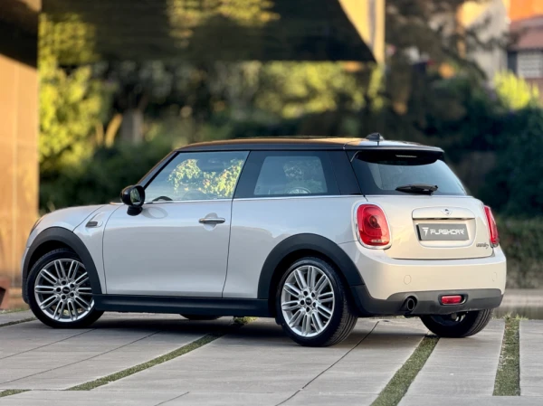 MINI 3 Portas ONE d 18