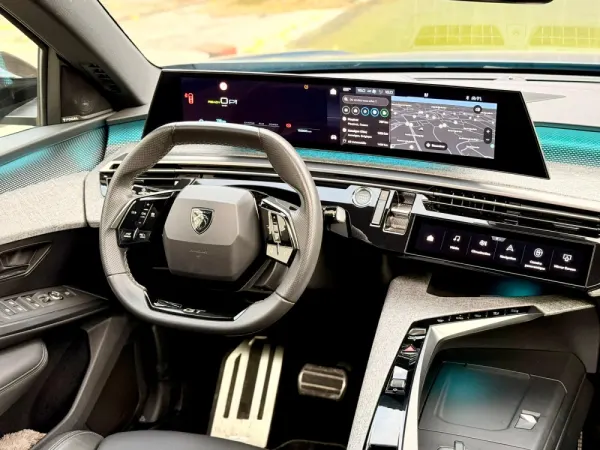 Peugeot E-3008 73 kWh GT 60