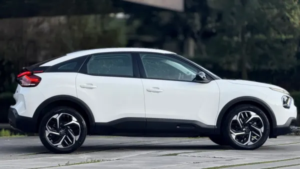 Citroën C4 1.5 BlueHDi Feel EAT8 16