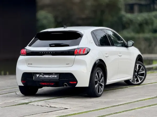 Peugeot 208 1.5 BlueHDi GT Pack 26