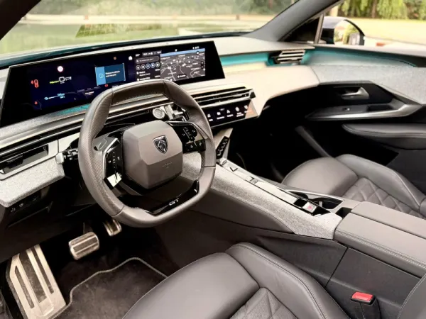 Peugeot E-3008 73 kWh GT 46
