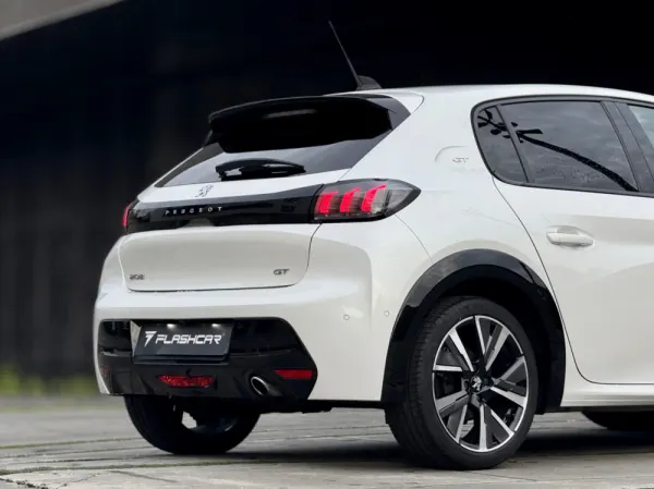 Peugeot 208 1.5 BlueHDi GT Pack 27