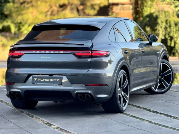Porsche Cayenne Coupé E-Hybrid Platinum Edition 2