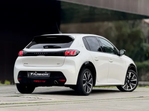 Peugeot 208 1.5 BlueHDi GT Pack 25