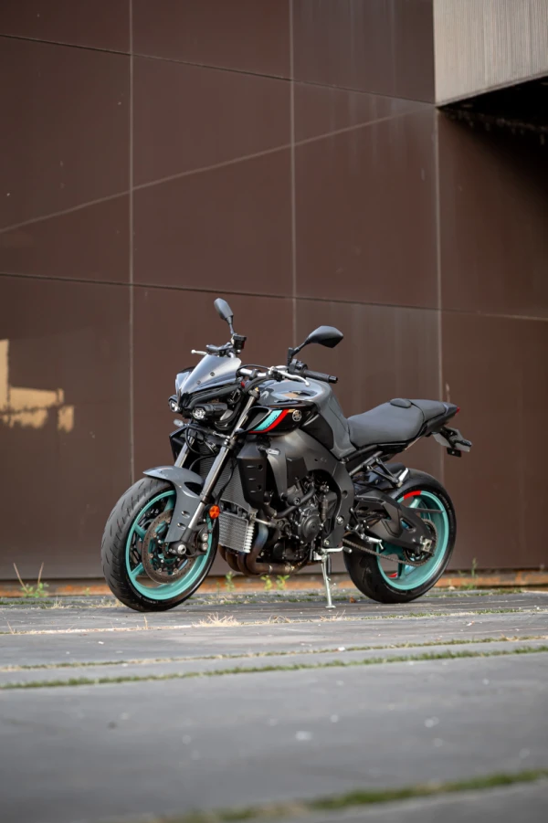 Yamaha MT-10 AKRAPOVIC 20