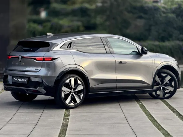 Renault Mégane E-Tech EV60 Techno Autonomia Conforto 2