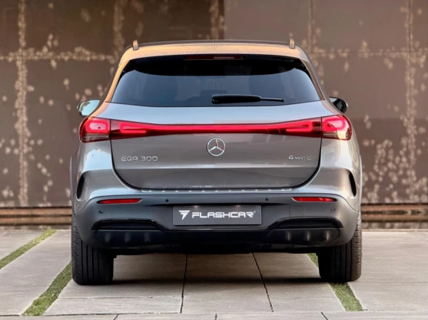 Mercedes-Benz EQA 300 4Matic AMG Line 5