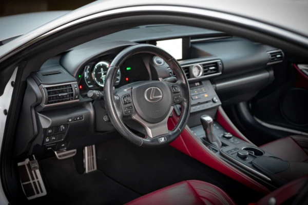 Lexus RC 300h F Sport 22