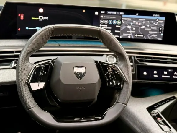 Peugeot E-3008 73 kWh GT 38