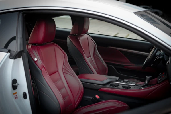 Lexus RC 300h F Sport 12