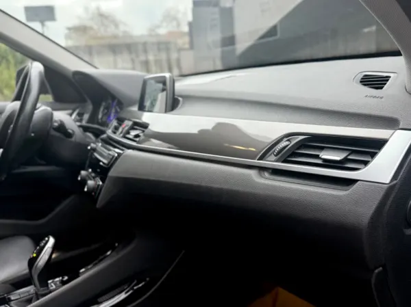 BMW X1 16 d sDrive xLine Auto 27