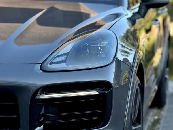 Porsche Cayenne Coupé E-Hybrid Platinum Edition 12