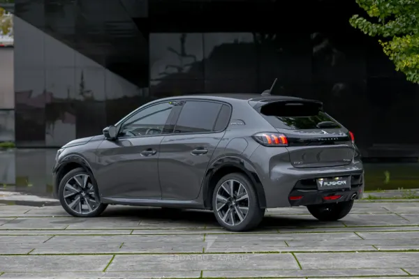 Peugeot 208 1.2 PureTech GT Line 21