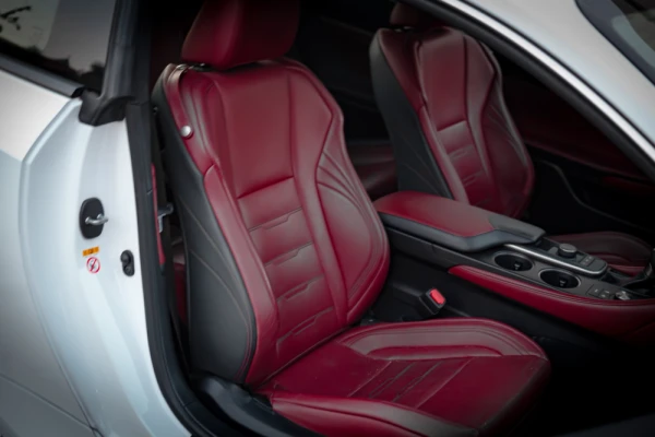 Lexus RC 300h F Sport 10