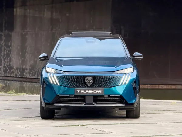 Peugeot E-3008 73 kWh GT 59