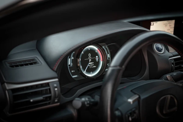 Lexus RC 300h F Sport 30