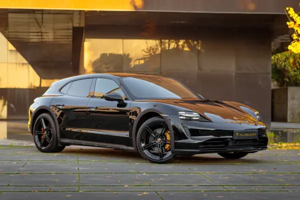 Porsche Taycan Cross Turismo 4 17