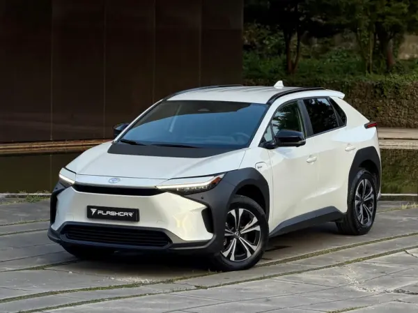 Toyota bZ4X 71,4 kWh Lounge 29