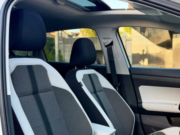 Volkswagen Taigo 1.5 TSI OPF DSG R-Line 17