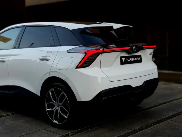 MG MG4 Trophy Ext Range 77 kWh 245 hp 16