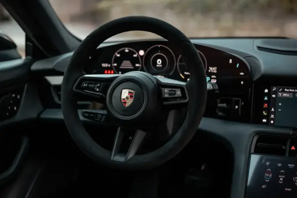 Porsche Taycan Cross Turismo 4 44