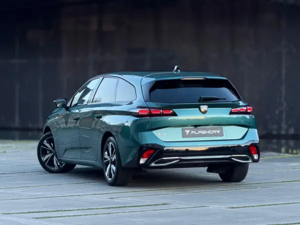 Peugeot 308 SW 1.2 PureTech Allure EAT6 7