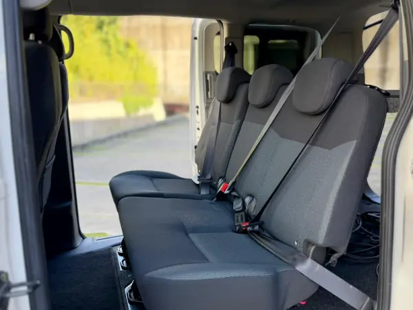 Nissan e-NV200 Combi 5L Comfort 2 Portas 9