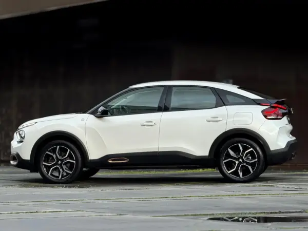Citroën e-C4 50 kWh C-Series 13
