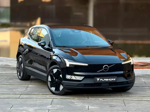 Volvo EX30 Twin Motor Performance AWD Plus 23