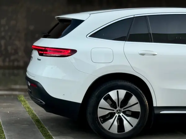 Mercedes-Benz EQC 400 4Matic AMG Line 22