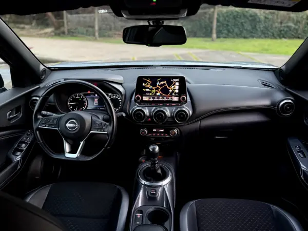 Nissan Juke 1.0 DIG-T N-Design Black 40