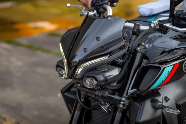 Yamaha MT-10 AKRAPOVIC 16