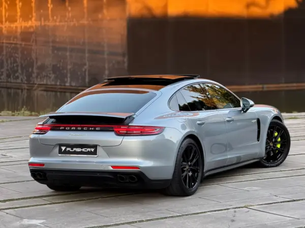Porsche Panamera 4 E-Hybrid 2