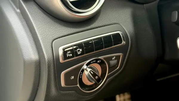 Mercedes-Benz C 63 AMG S 32