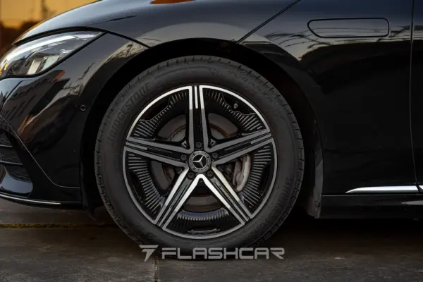 Mercedes-Benz EQE 300 AMG LINE 14