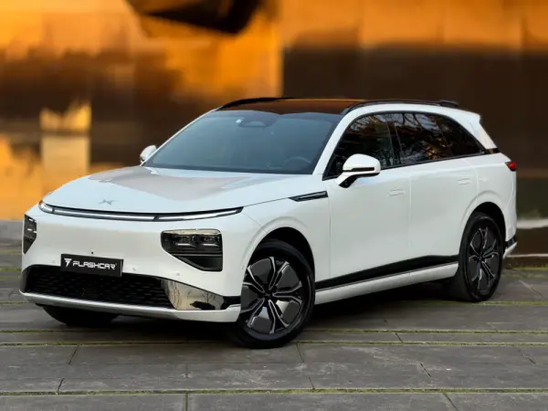 Xpeng G9 98 kWh Long Range 42