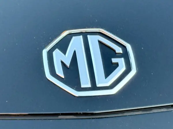 MG Marvel R 70 kWh AWD Performance 15