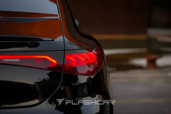 Mercedes-Benz EQE 300 AMG LINE 33