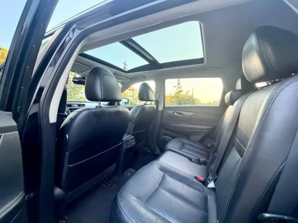 Nissan X-Trail TEKNA PREMUIM 9