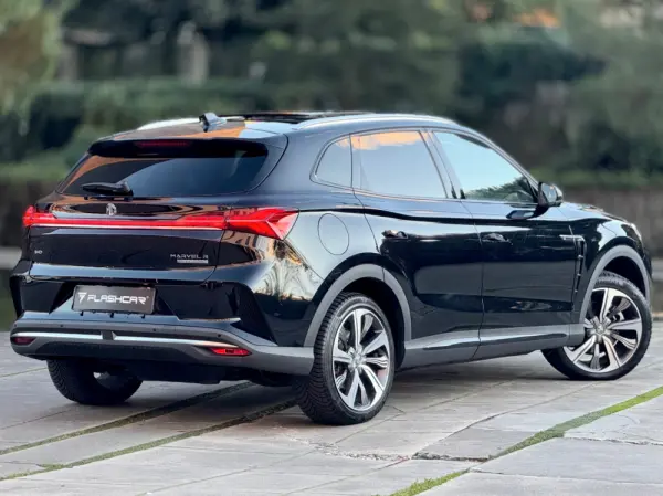MG Marvel R 70 kWh AWD Performance 11