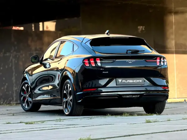 Ford Mustang Mach-E 75.7 kWh AWD RSK 7