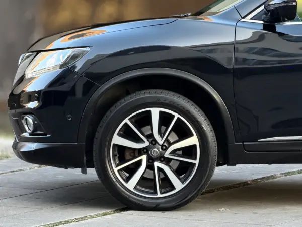 Nissan X-Trail TEKNA PREMUIM 17