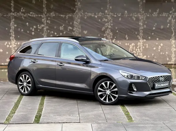 Hyundai i30 SW 1.6 CRDi Style+Navi 53